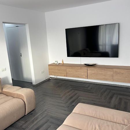 Elit Apartment Craiova Buitenkant foto