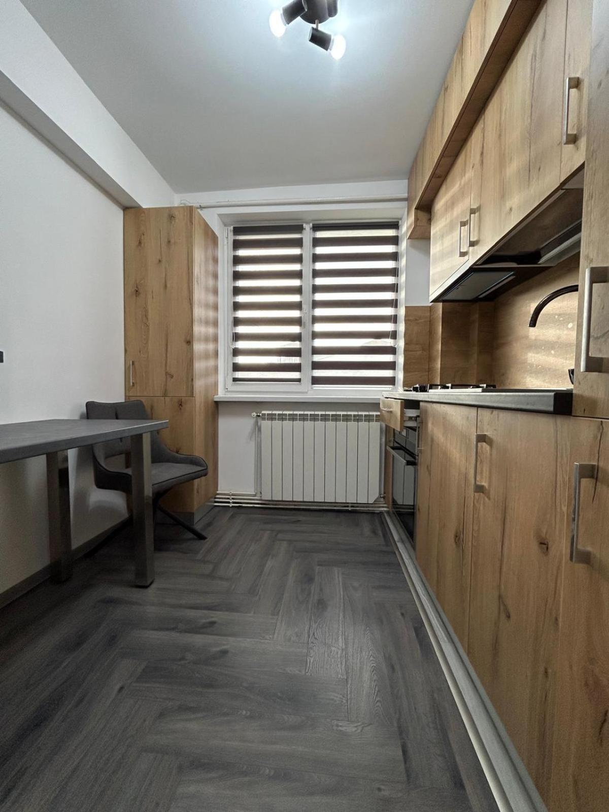 Elit Apartment Craiova Buitenkant foto